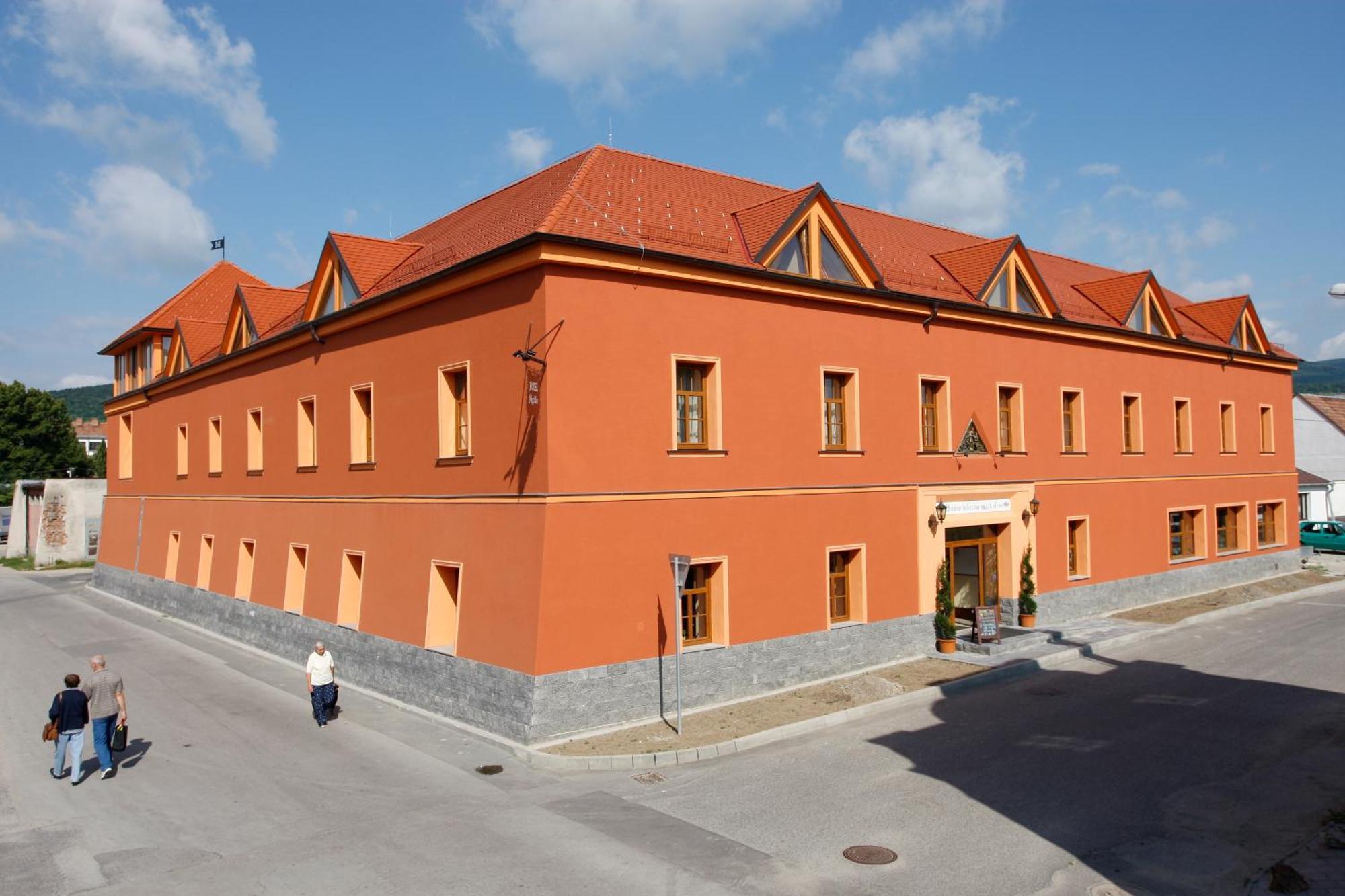 Hotel Majolika Modra Zewnętrze zdjęcie