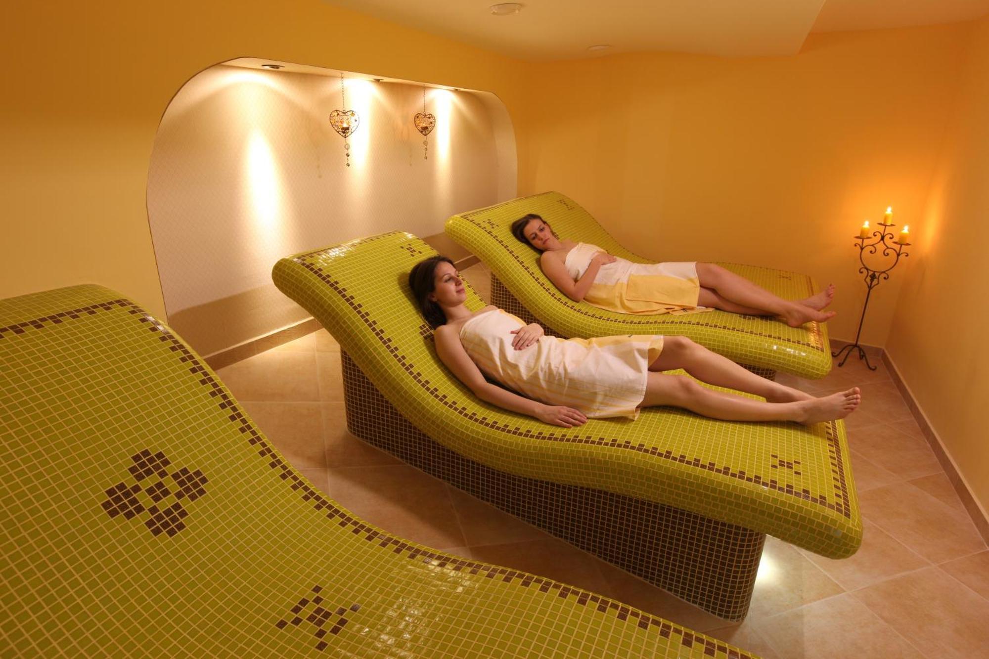 Hotel Majolika Modra Zewnętrze zdjęcie