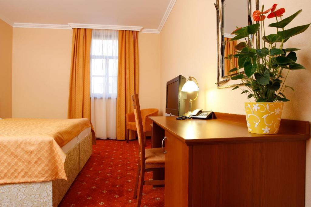 Hotel Majolika Modra Pokój zdjęcie